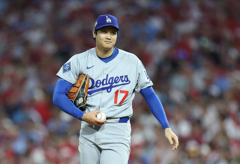 MLB季後賽》大谷6局9K+赫南德茲逆轉3分砲！道奇退費城人拔得頭籌
