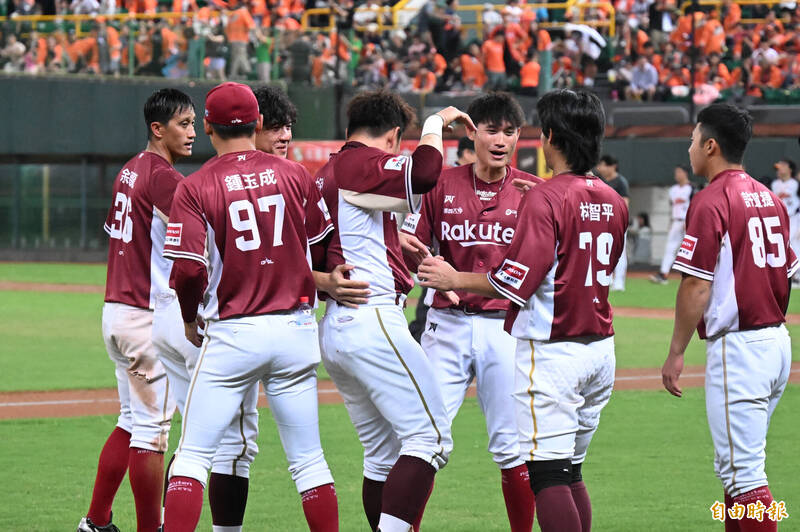 季後挑戰賽》黃子鵬好投、林子偉3打點 樂天大勝統一逼進最終戰