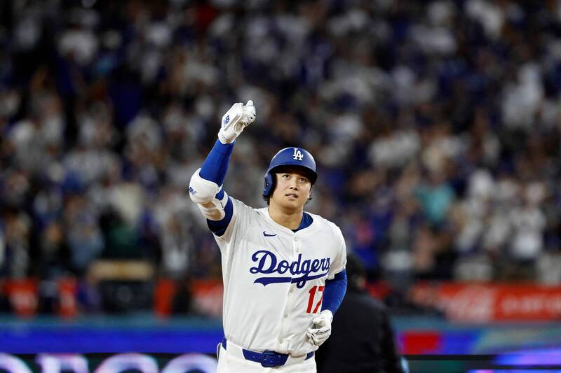 MLB季後賽》大谷超狂三轟甩低迷 道奇總裁認為「打者翔平」難被壓制太久..
