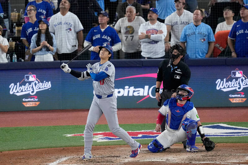 世界大賽》遭藍鳥狂灌9分後 大谷翔平開轟、寫日本第二人紀錄