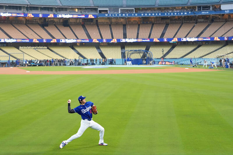 世界大賽》「沒有人能像他...」 道奇明星右投盛讚大谷翔平是超人