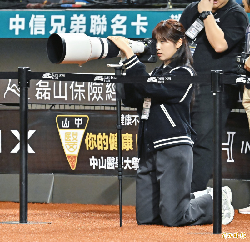 [分享] 樂天女孩最美官攝 快門凝結動人瞬間