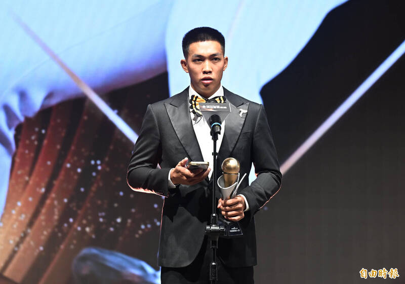 中職》選秀落榜生勇奪新人王！台鋼林詩翔寫最勵志的歷史新頁