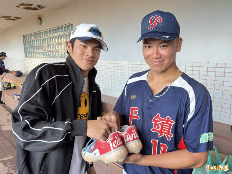 黑豹旗》旅美球員林維恩送台灣隊實戰釘鞋 平鎮學弟吳丞顥繳出好投