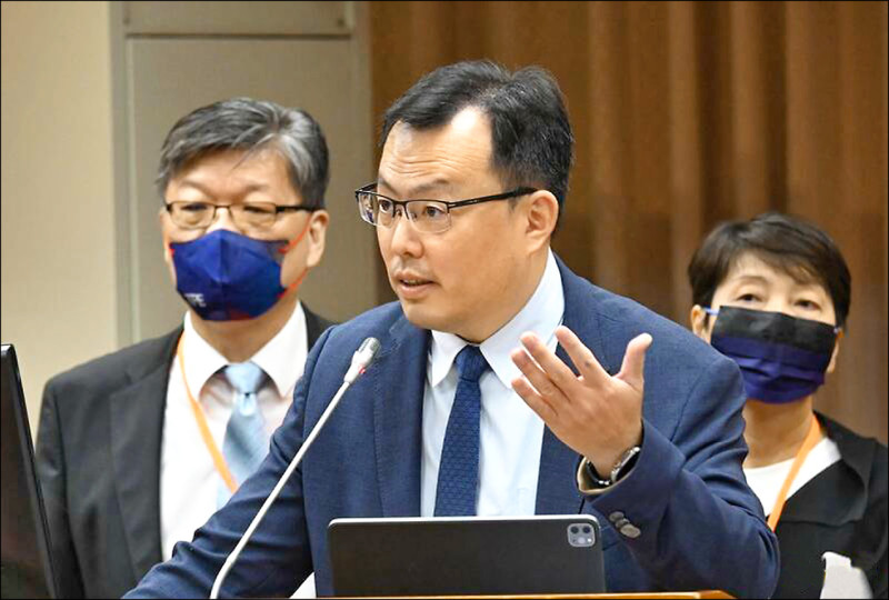迷你足協溢領10年攤還 運動部重申非任意寬待