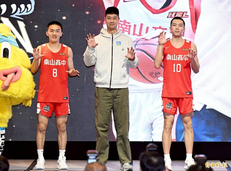 HBL》南山一哥黃瀚陞被艾夫伯「玩瘋了」 因傷不能打心情很複雜