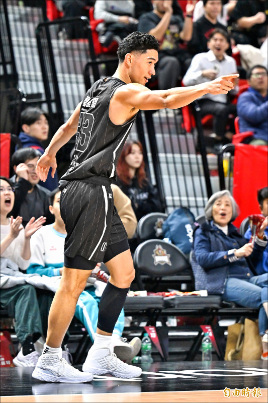 雷蒙恩解題渡邊 打完FIBA兩戰進化