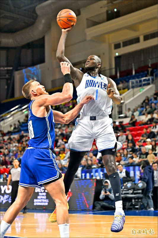 勇士玩真的 莫巴耶存在感巨大