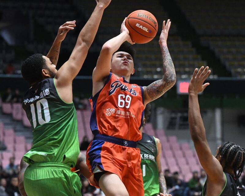 東超》26分瘋狂大逆轉！盧峻翔26分助領航猿擊退澳門黑熊