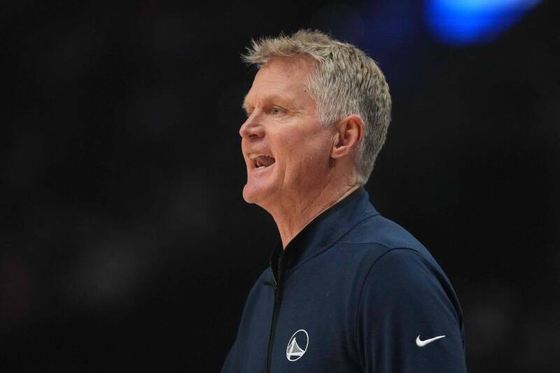 NBA》柯瑞轟48分還輸 勇士總教練柯爾承認自己有錯