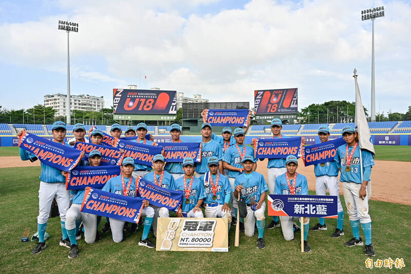 富邦U18》曾聖恩轟出驚天兩分砲  新北藍締造「夢幻8連霸」