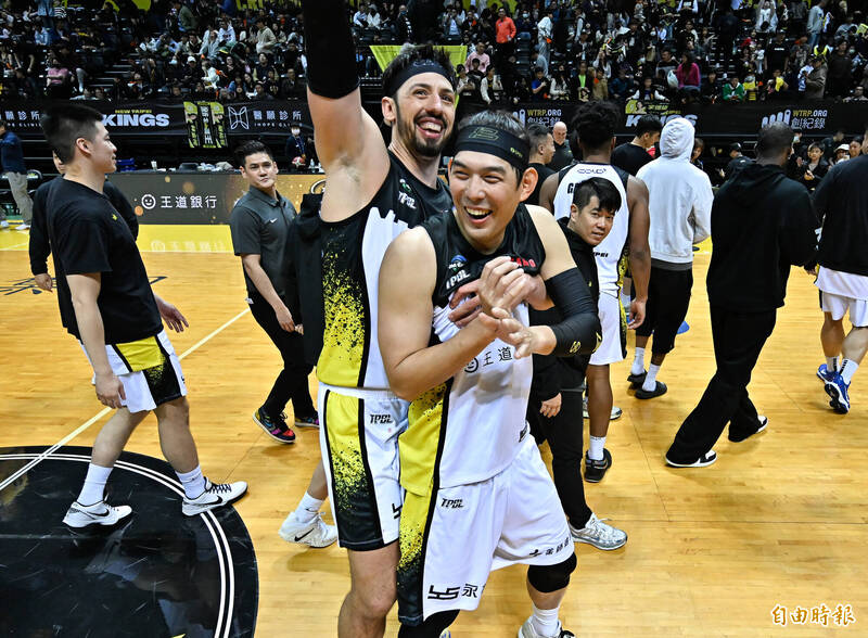 TPBL》39歲老將呂政儒末節挺身而出 國王逆轉特攻收2連勝