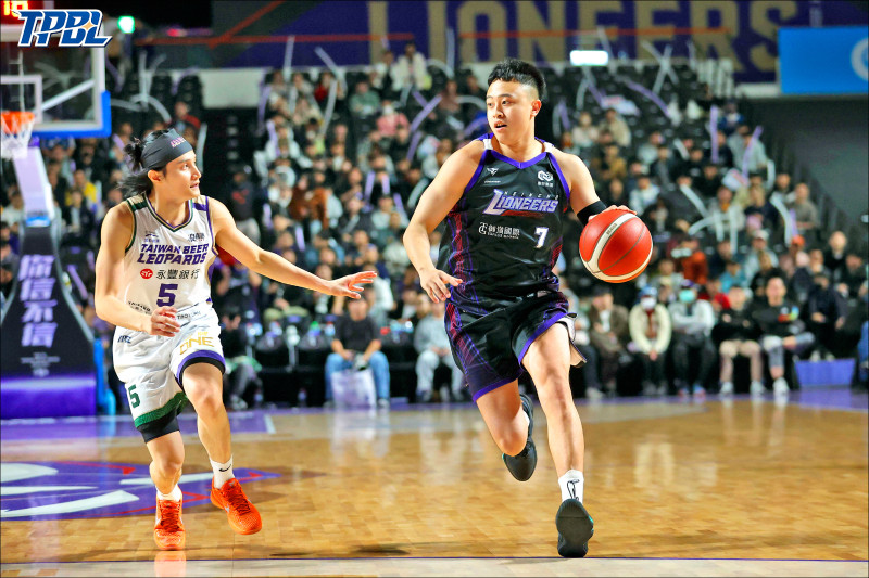 TPBL》群獅共舞29助攻 逆轉雲豹