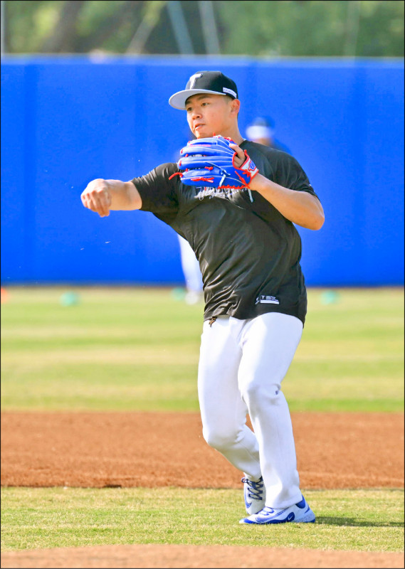 大都會強化板凳 相中鄭宗哲