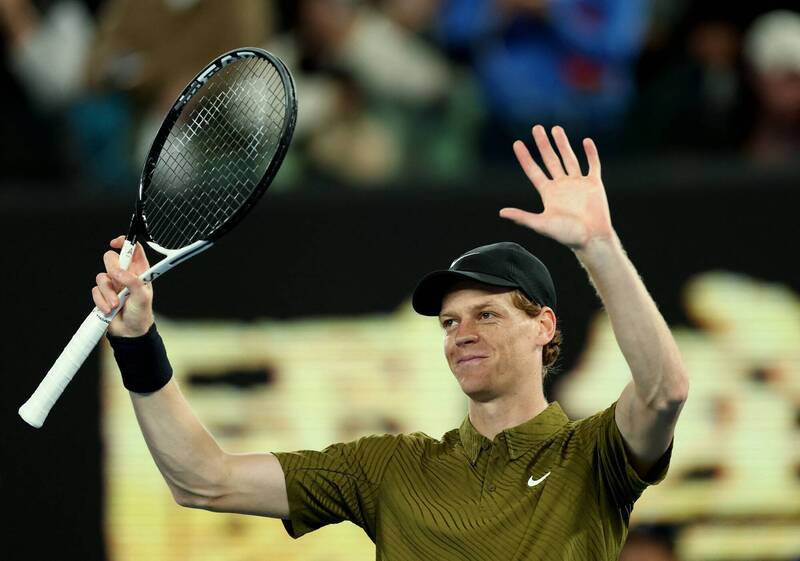 澳網》持續朝三連霸邁進！連12場未失一盤、豪取17連勝 辛納挺進第3輪