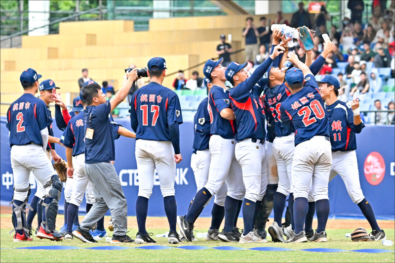 「有青少棒1年打120場」基本功沒空練