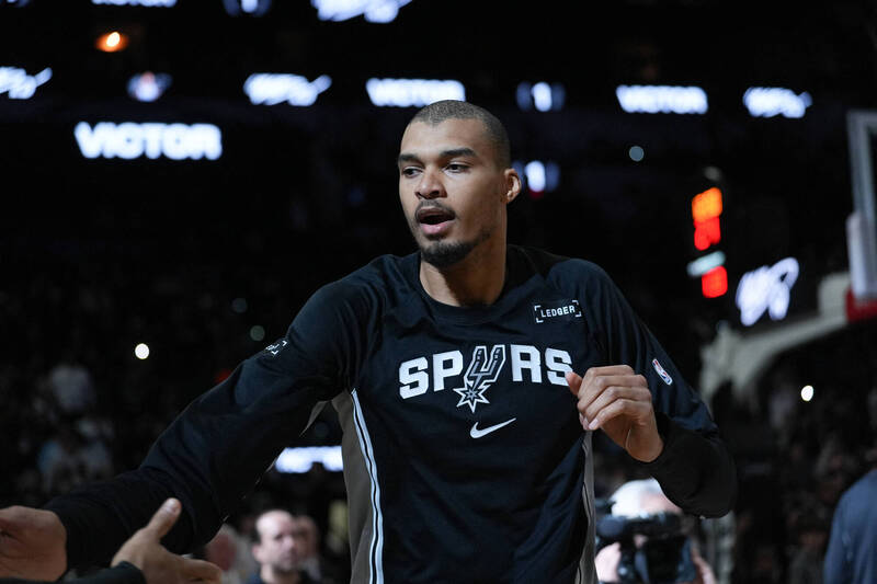 NBA》ICE擊斃兩平民引發眾怒 馬刺狀元發聲：太可怕了