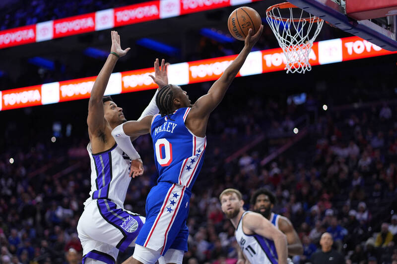 NBA》七六人雙星聯手狂飆77分 馬克西準絕殺逆轉國王（影音）