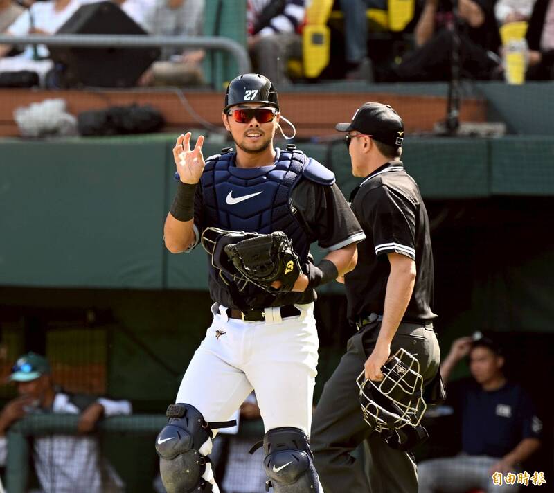 經典賽》連3打席掃出安打  林家正打擊手感火燙