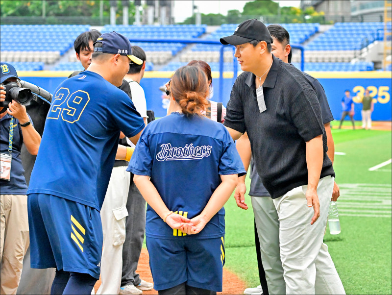 中職開工大吉 李大浩來打卡