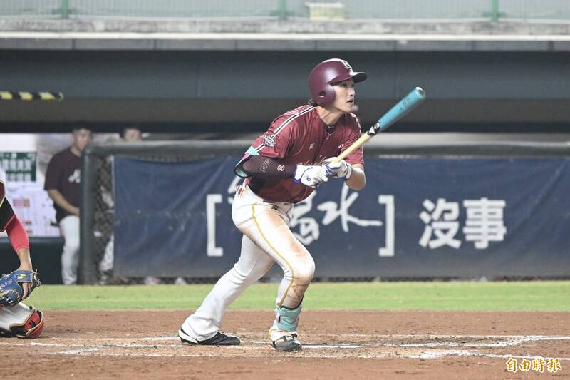 中職》打瘋了！何品室融敲雙安、熱身賽打擊率5成 樂天小勝味全