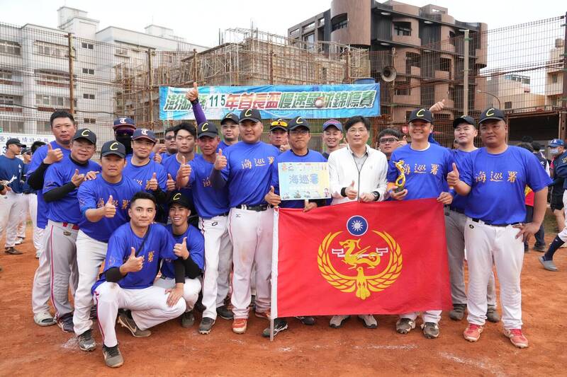 澎湖縣首長盃慢壘賽開打 42隊1100人大戰