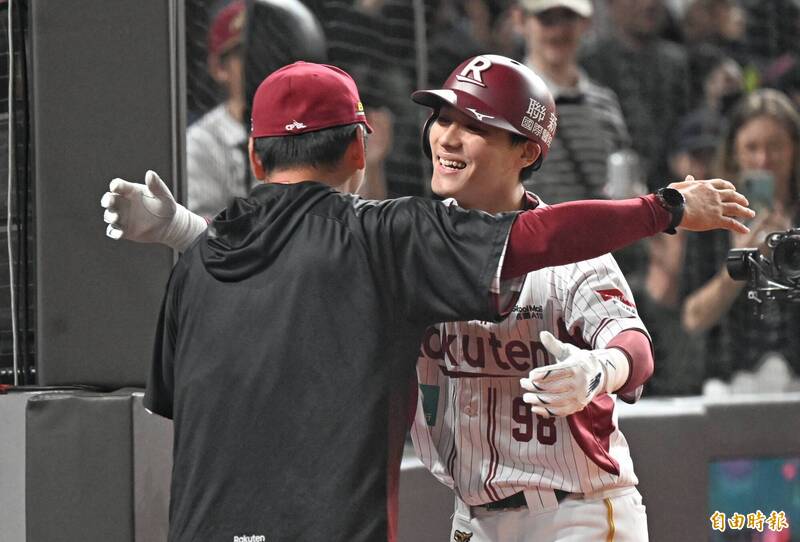 中職》本季聯盟首轟出爐！陳晨威追平彈價值連城