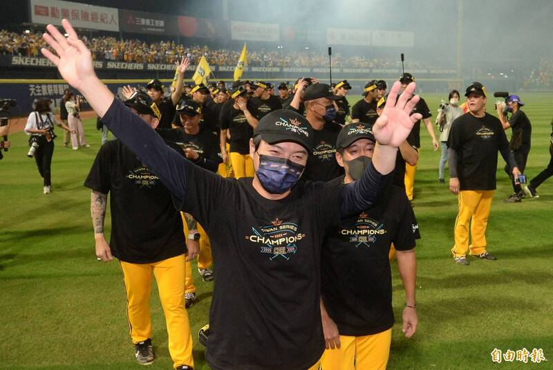 中職》「3連敗就會被喊下台...」 林威助接受日媒專訪曝執教兄弟煎熬