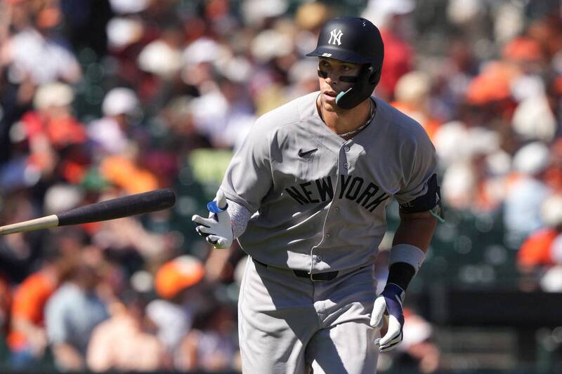 MLB》「法官」賈吉本季首轟出爐！洋基火球少主5.1局飆8K完封巨人