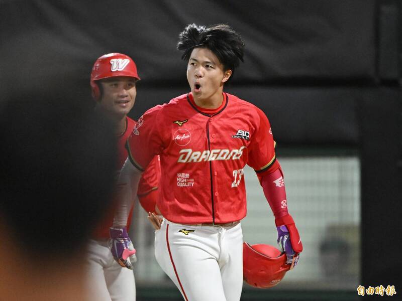 中職》龍教練神預言！ 「游擊新希望」寫新味全首見偉業