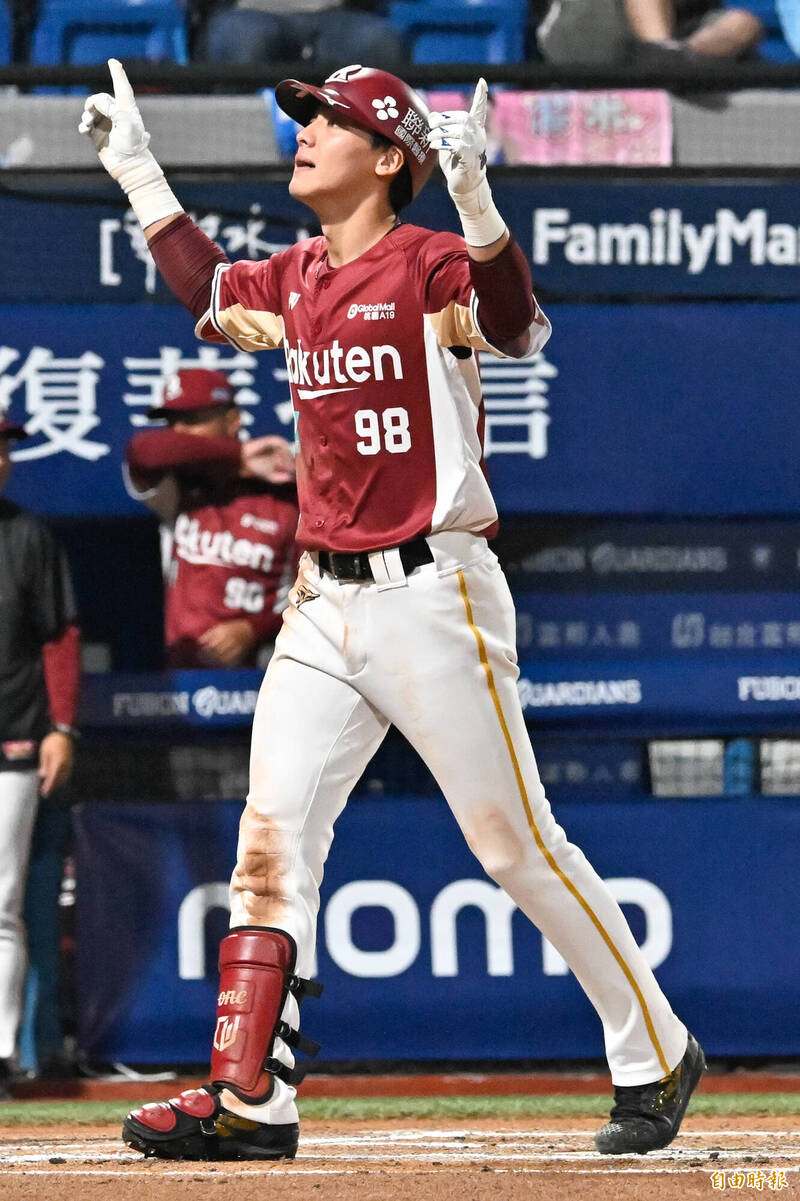 中職》經典賽國手陳晨威變大砲！ 挑戰兄弟重砲獨有的神紀錄