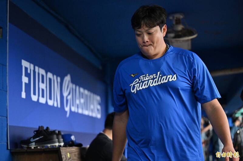 中職》挺過滿壘危機、睽違4年奪勝投 廖任磊曝向學長林哲瑄說一句話