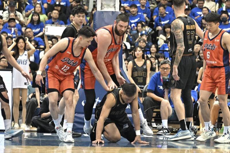 PLG》引退賽遭「胯下之辱」爆氣  林志傑：比賽的一部分