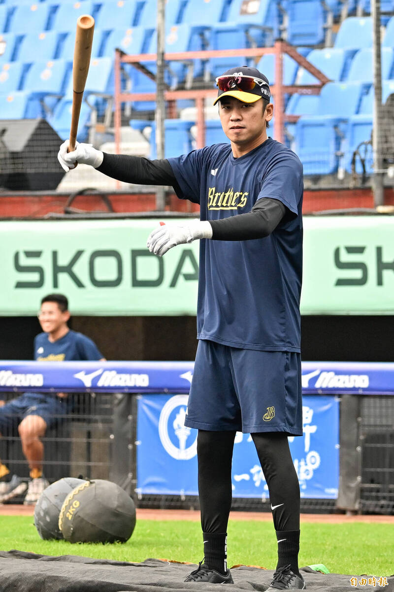 中職》向對手馬傑森道賀 破千打席首轟的王威晨話當年
