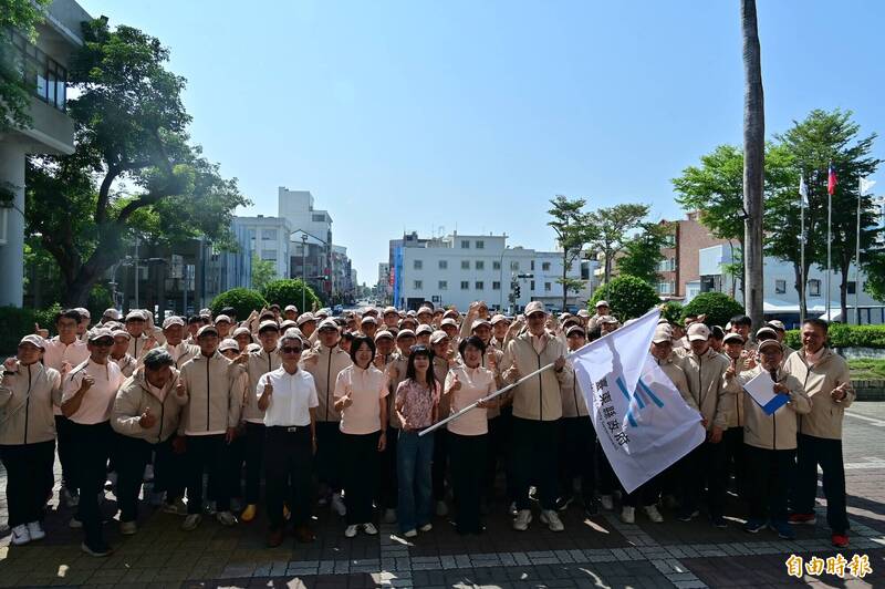 全中運台東代表隊授旗 前3名選手訓練補助金加碼