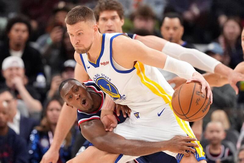 NBA附加賽》勇士對決太陽戰力告急？波辛傑斯出賽成疑 柯爾曝備戰進度