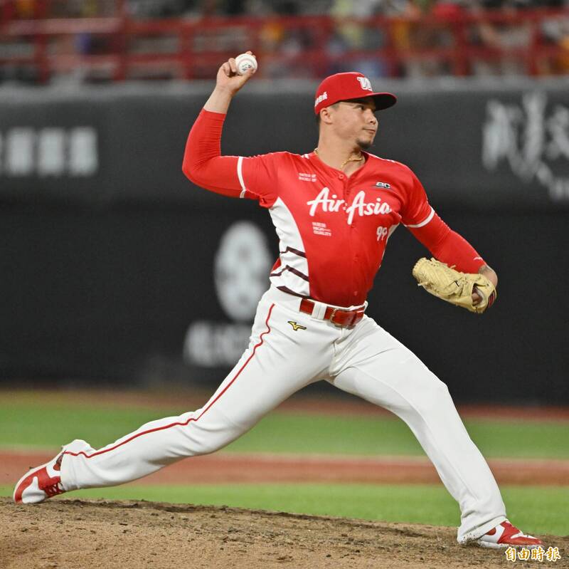 中職》味全龍領先7分派終結者林凱威關門 葉總：他真的需要這場比賽