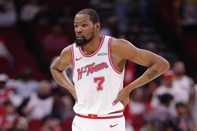 NBA季後賽》湖人利多？杜蘭特膝傷缺席 主帥曝他目前傷勢狀況