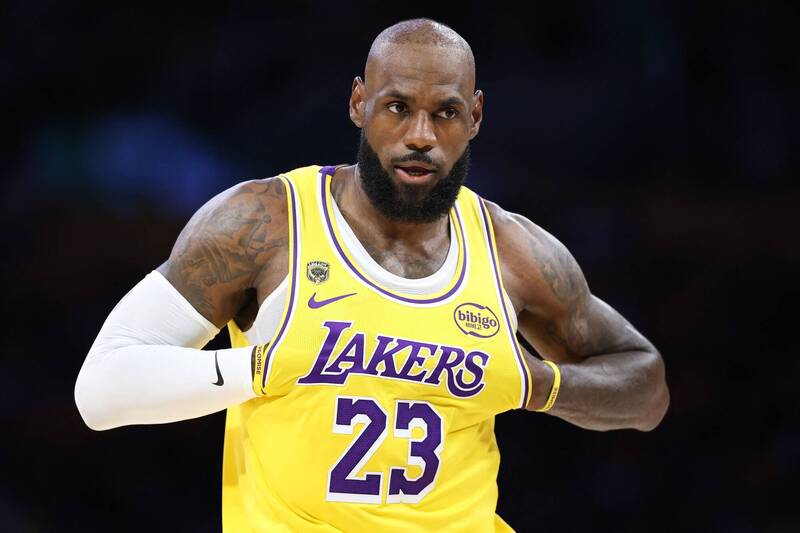 NBA》41歲依舊強！詹姆斯半場10助攻寫史上最老紀錄