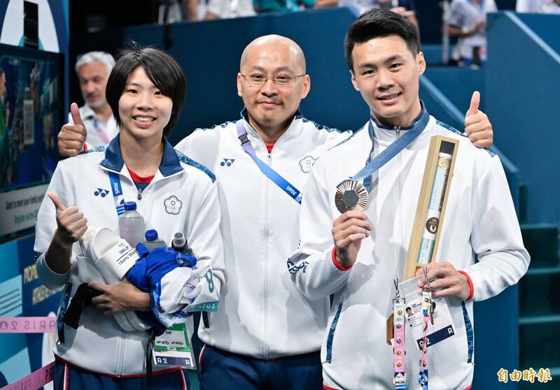 體操》捲入霸凌、性平醜聞！唐嘉鴻恩師翁士航澄清：教學過程可受公評