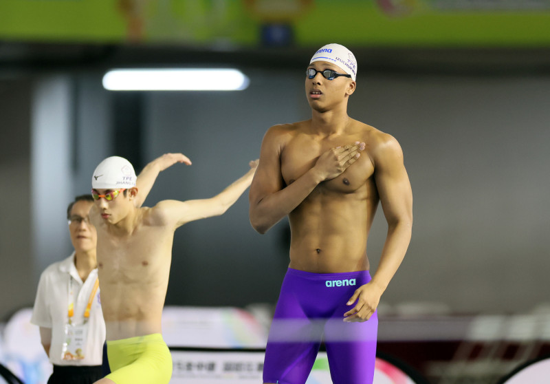 全中運游泳》50蝶破王冠閎大會紀錄！台美混血吳兆騏首金到手