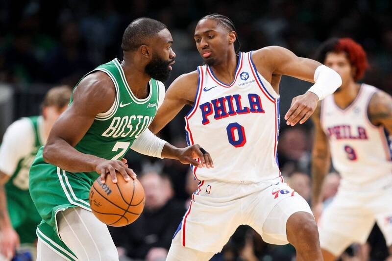 NBA季後賽》馬克西＋菜鳥艾奇康拿59分 七六人退綠衫軍扳回一城