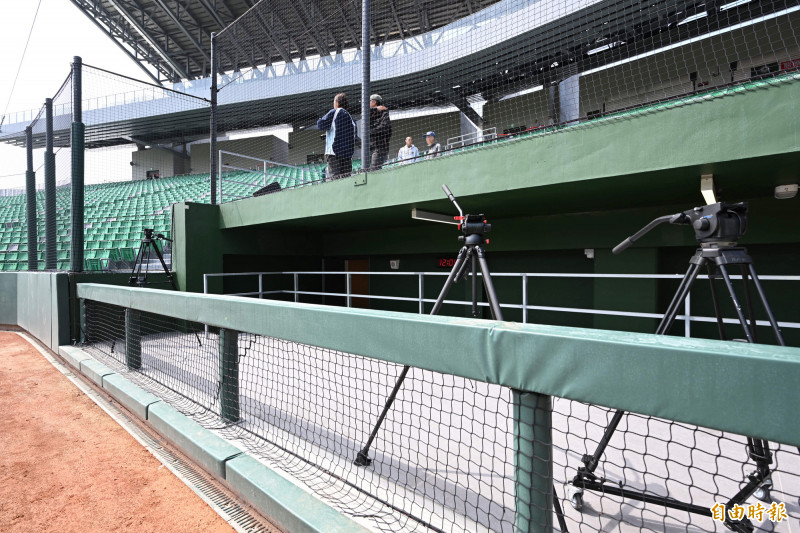 中職》球來就跑？亞太成棒主球場「接球區」潛藏死亡危機