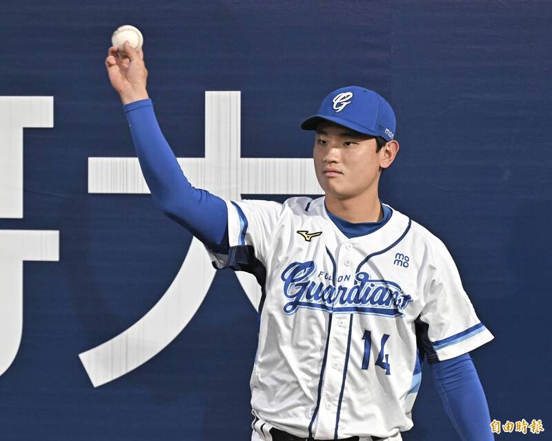 中職》前天首次先發扛第4棒 王苡丞：我只注意守備位置