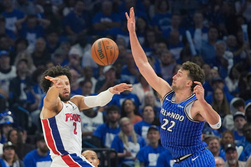 NBA》坎寧安狂失誤季後賽歷史最慘 加碼追上詹皇尷尬紀錄