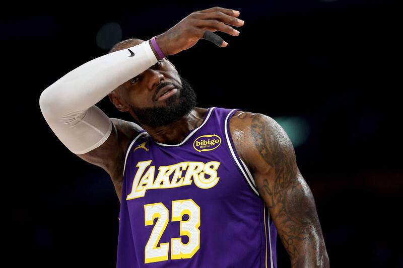 NBA季後賽》詹皇25分、里維斯回歸都沒用 火箭擊敗湖人成功續命