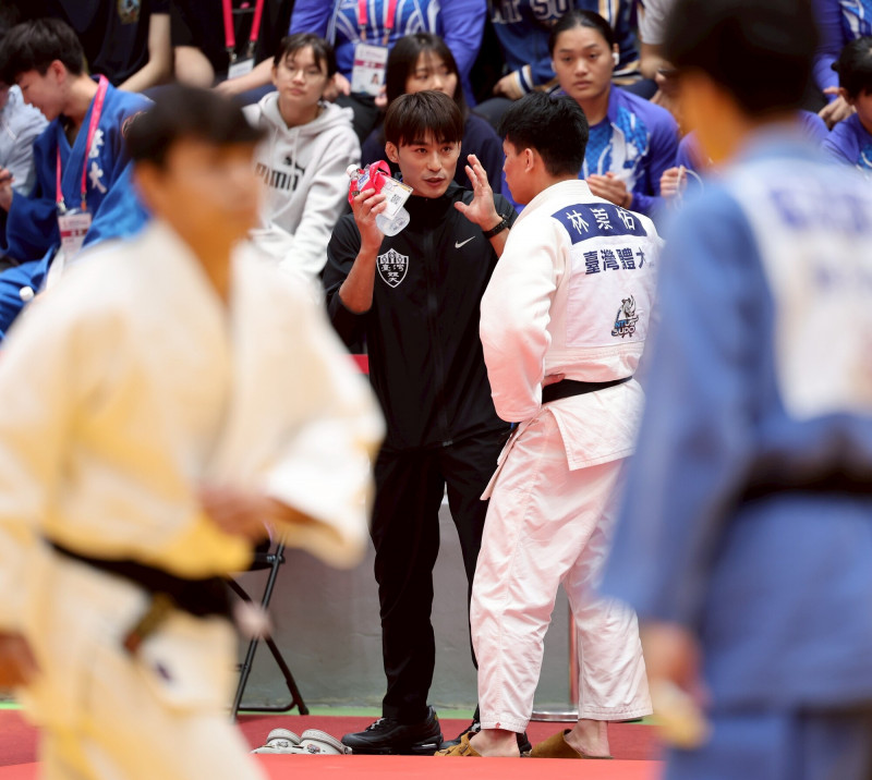 全大運柔道》奧運名將教學相長 楊勇緯再當教練率台體大出擊