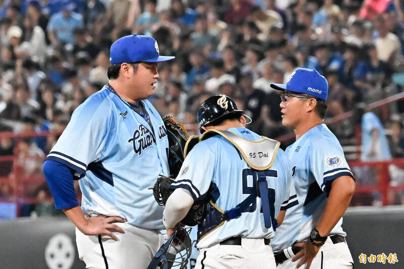 中職》遭葉總嗆「故意的喔？」 富邦巨投有點困惑