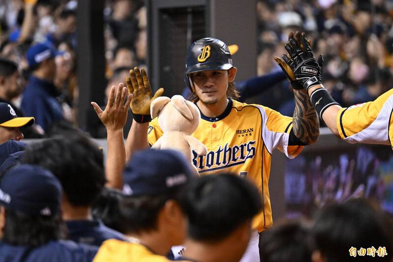 中職》拯救兄弟？180轟重砲本季首轟就是滿貫砲 21歲新星連6戰敲安