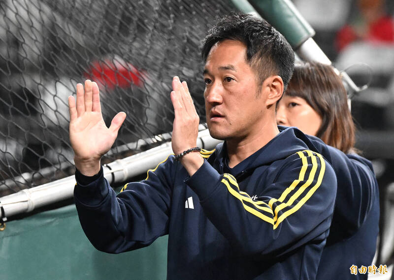 中職》賽前進行觸擊特訓 平野惠一感嘆：講5年了，進步方面是比較少